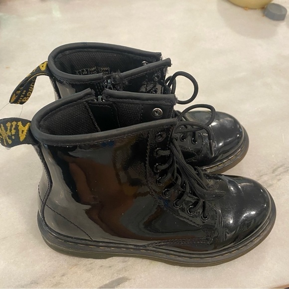 Dr. Martens Black Kids Boots - Picture 4 of 10